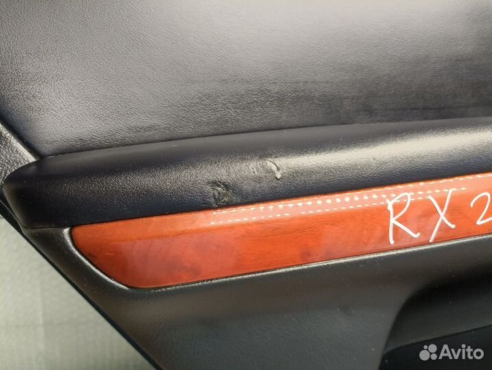 Обшивка задняя левая Lexus rx300 rx330 rx350 rx400