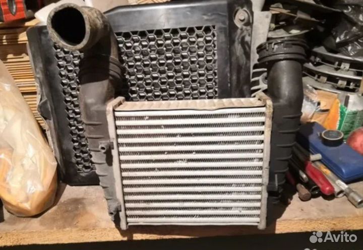 Радиатор интеркуллера Volkswagen touareg