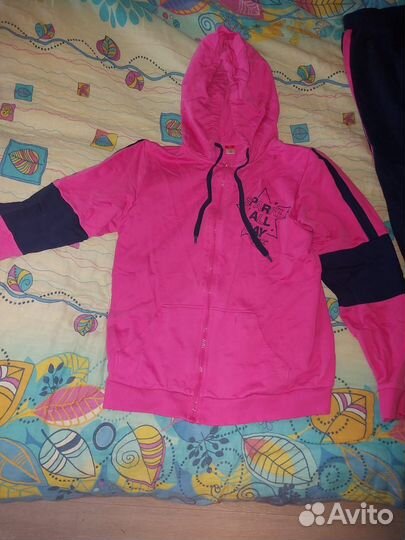 Костюм спортивный