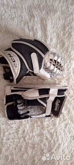 Блин и ловушка вратаря, клюшка