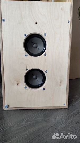 Акустика на динамиках Saba