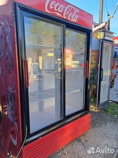 Холодильный шкаф двухдверный