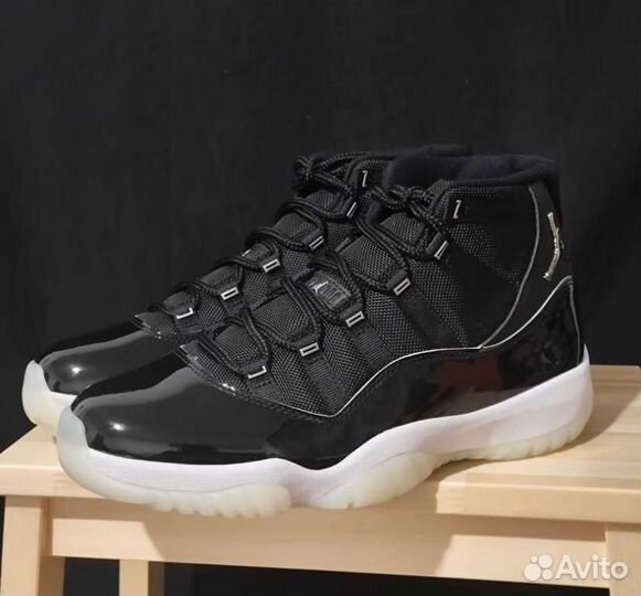 Кроссовки Nike Air Jordan 11 чёрные высокие