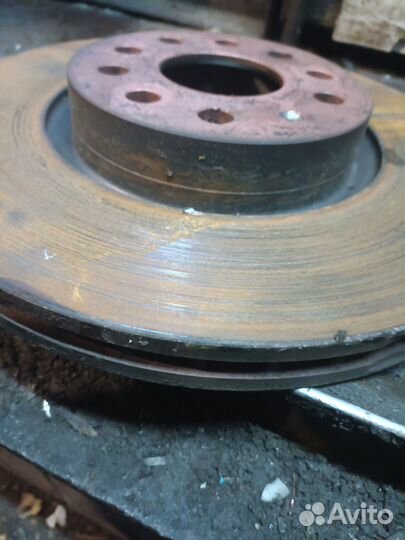 Передние тормозные диски Skoda Octavia A5 RS