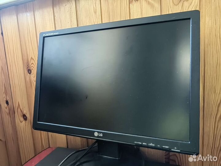 Монитор LG flatron w1942s