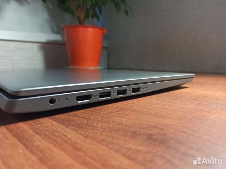 Новый ноутбук Lenovo для работы