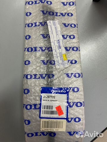 Уплотнитель лобового стекла Volvo