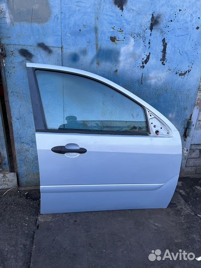 Передняя правая дверь Ford Focus 1 (Форд Фокус 1)