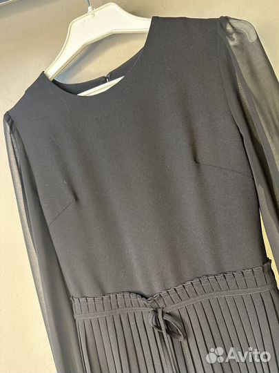 Блузка черная с прозрачными сетчатыми рукавами s