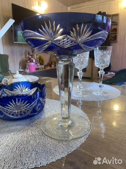 Ваза для фруктов на ножке цветное стекло СССР