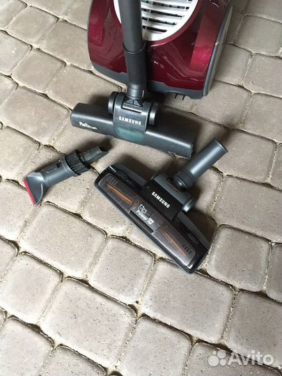 Пылесос Samsung с контейнером