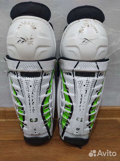 Хоккейная форма наколенники