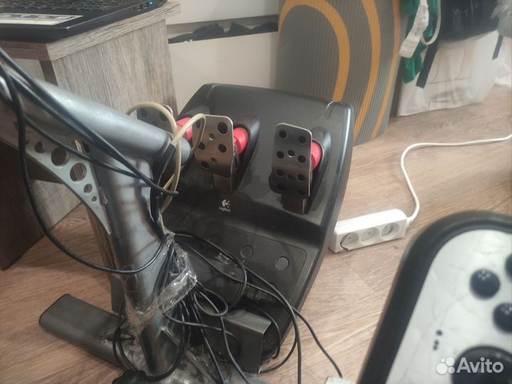 Игровой руль logitech g25