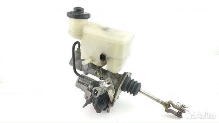 Главный тормозной цилиндр Toyota Crown Majesta