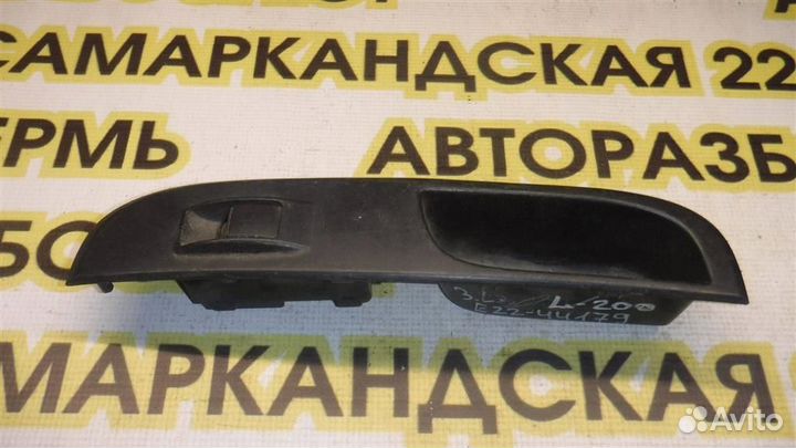 Кнопка стеклоподъемника Mitsubishi L200 (KB) 2006