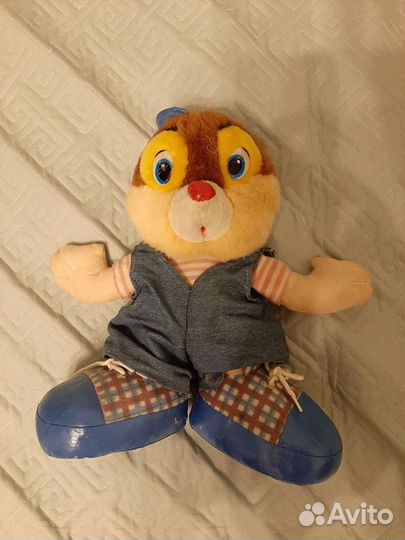 Мягкие игрушки (тигр, комар, бурундук)