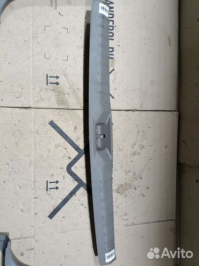 Обшивка багажника Nissan March AK12