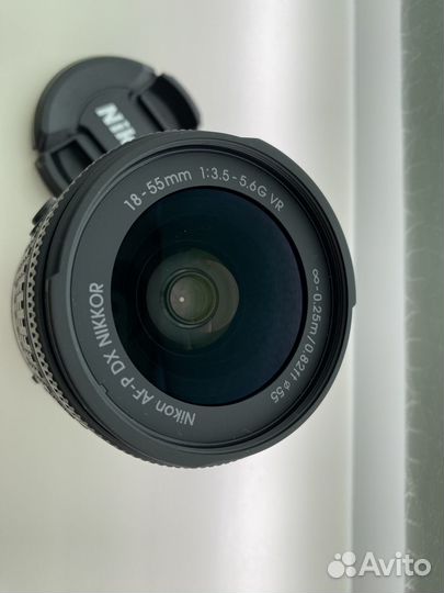 Объектив Nikon 18-55mm