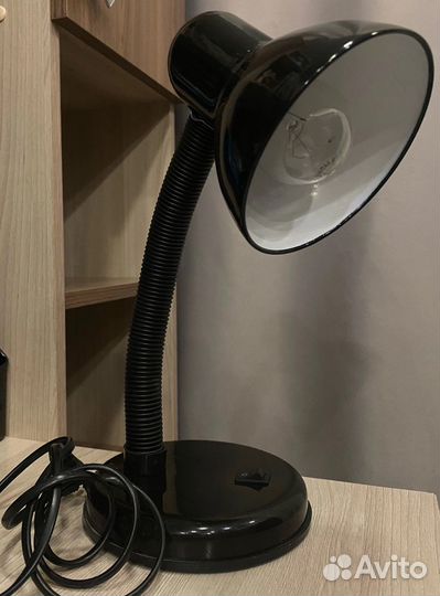 Лампа настольная