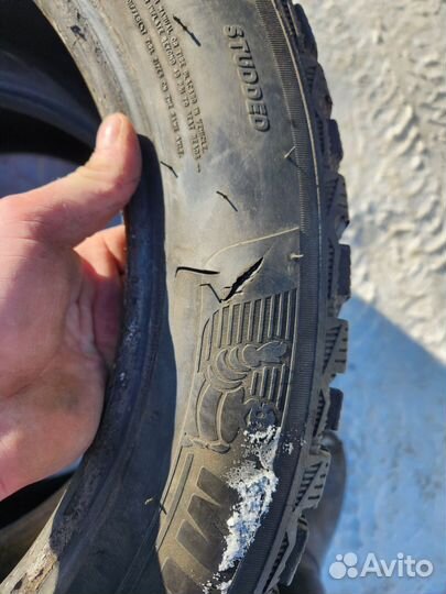 Michelin X-Ice North 4 215/55 R17