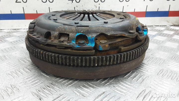 Маховик Volkswagen Touran 2005 03L105266A