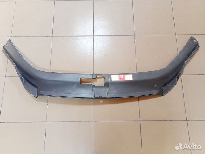 Audi Q7 4L Кожух замка капота