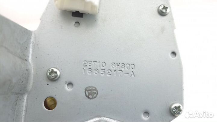 Моторчик заднего дворника Nissan X-Trail T30 2003