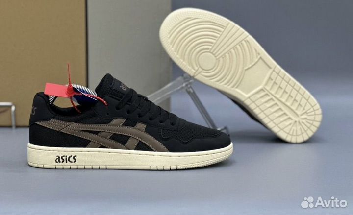 Кроссовки asics