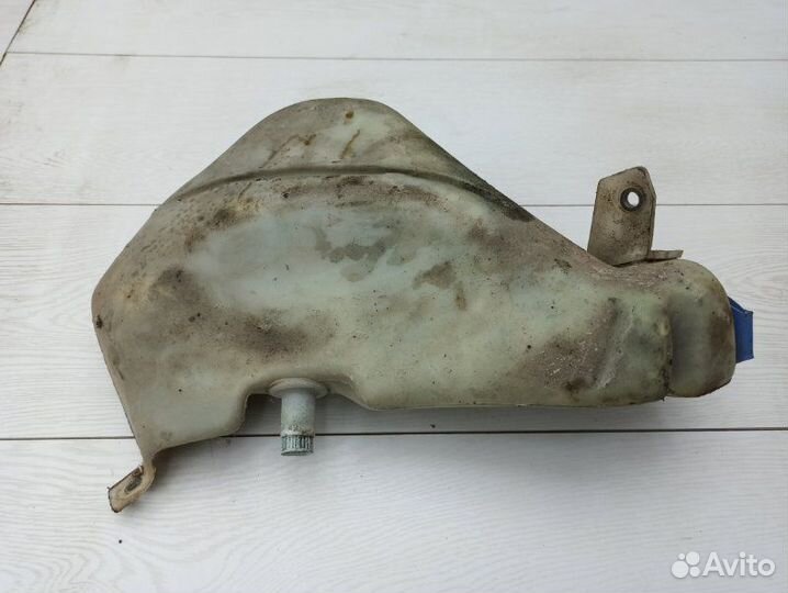 Бачок омывателя Vw Passat B5 APU 2000