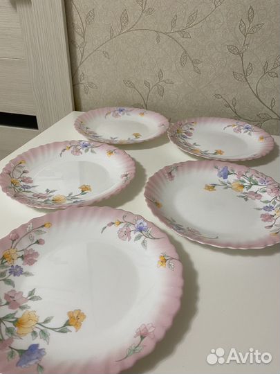 Тарелки розовые Luminarc Elise