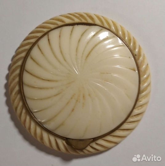 Пудреница СССР