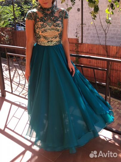 Вечернее платье