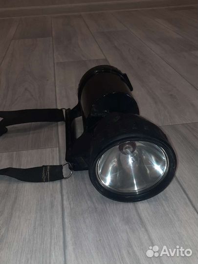 Фонарик прожектор