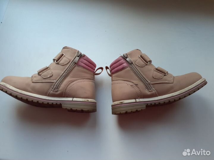 Ботинки и сапожки для девочки