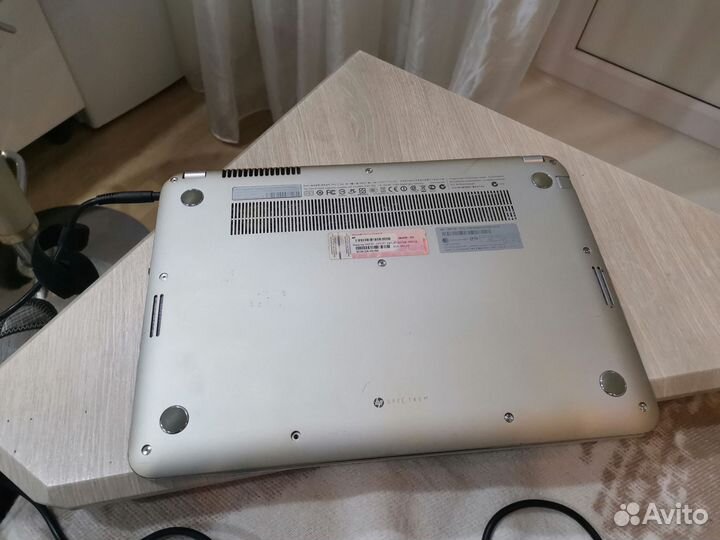 Ноутбук hp spectre pro 13 b000