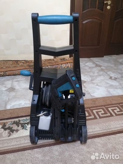 Мойка высокого давления Makita hw 121