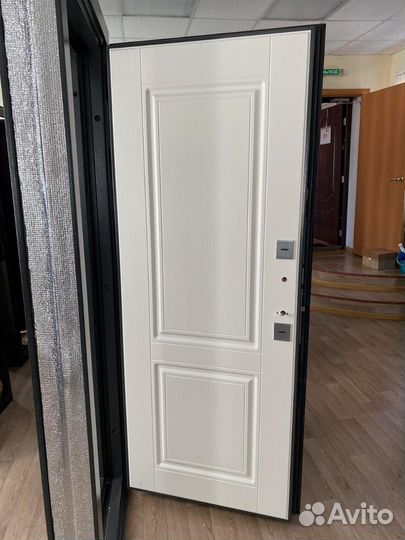 Дверь входная с терморазрывом