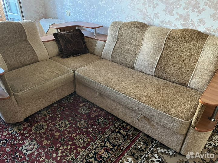 Угловой диван бу