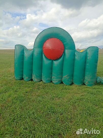 Надувной батут бои на брусе