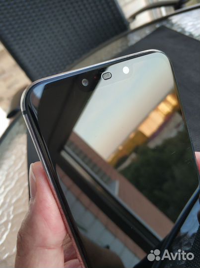 Смартфон Huawei Mate 20 lite