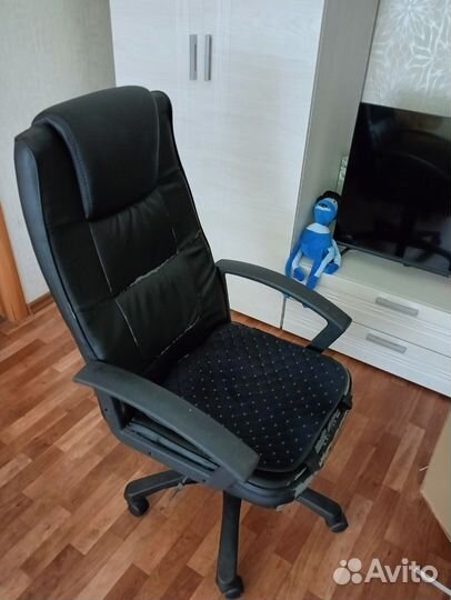 Компьютерное кресло