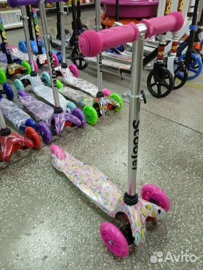 Трехколесный самокат