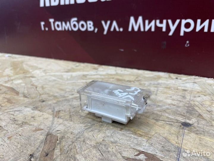 Плафон подсветки багажника Renault Logan