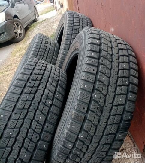 Dunlop SP Winter Ice 01 205/65 R15