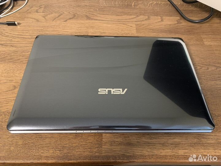Asus A52J - i7, ssd 128gb + hd 520gb, 8gb ram