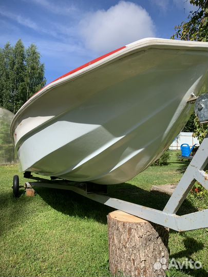 Катер спортивный