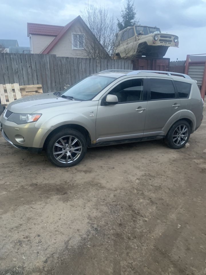 Mitsubishi Outlander: фото владельца