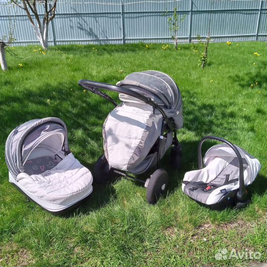 Коляска Zippy Tutis 3 в 1