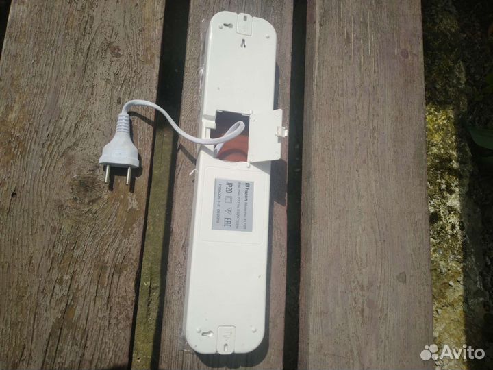 Светодиодный светильник аварийного освещения