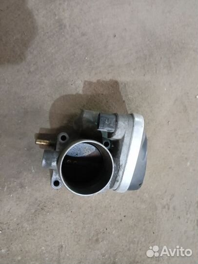 Дроссельная заслонка K4M Renault 8200190230